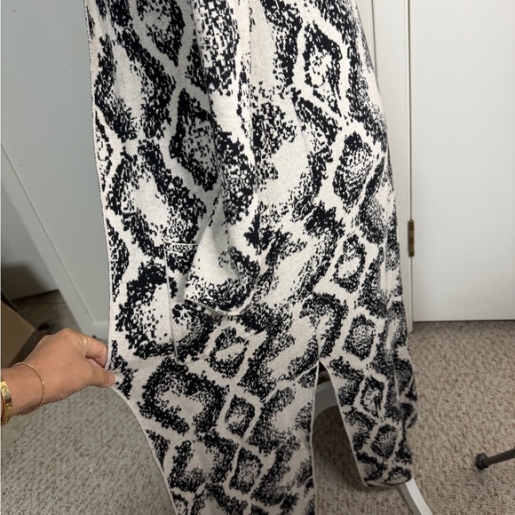 Ruby Moon Black and Cream Open Front Long Cardigan size S Petite - Picture 3 of 9